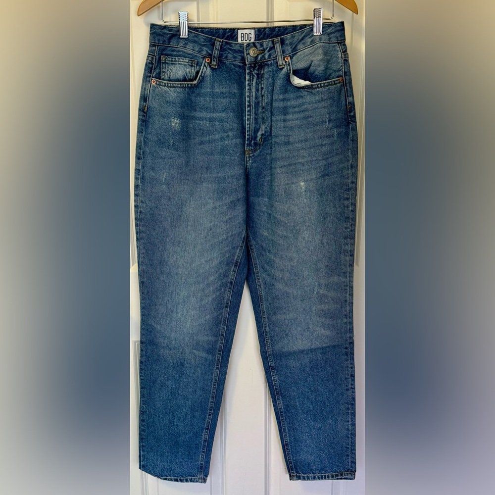 BDG Mom Jeans Light Wash Size 30